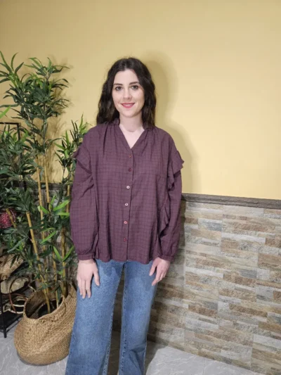 camisa tachuelas morada