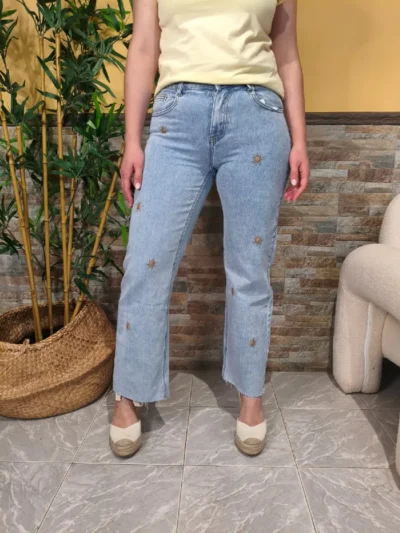 camiseta tachuelas