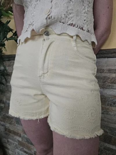 pantalón corto limones